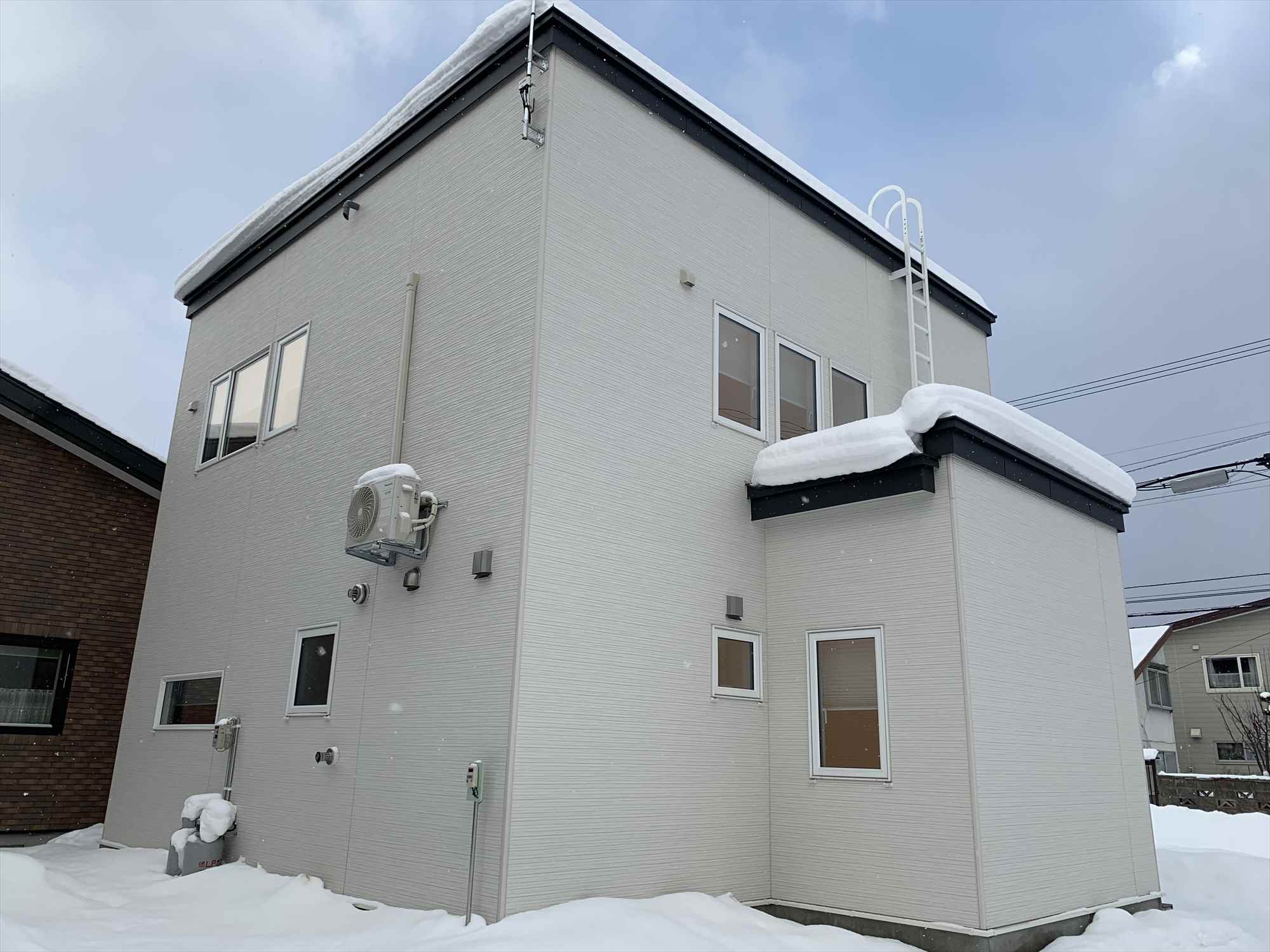 BellaCornerFurano-exterior